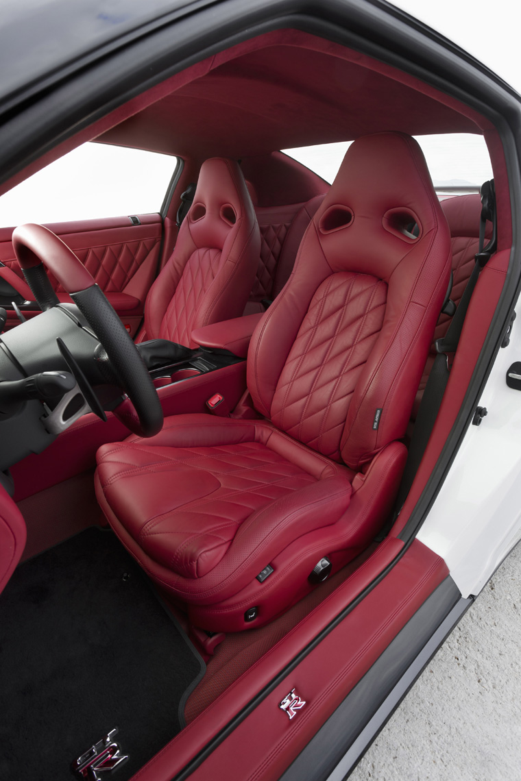 2011 R35 Nissan GT-R Egoist Front Seats Picture
